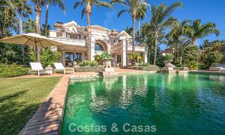 Impresionante villa de lujo en venta en una prestigiosa urbanización a poca distancia de la playa en Guadalmina Baja, Marbella 773966 