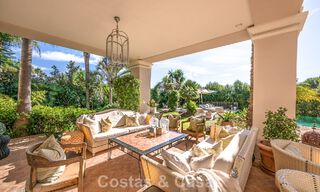 Impresionante villa de lujo en venta en una prestigiosa urbanización a poca distancia de la playa en Guadalmina Baja, Marbella 773969 