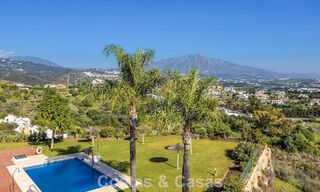 Casa semi adosada con jardín privado y vistas panorámicas en venta en Benahavis - Marbella 774188 