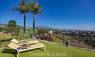 Casa semi adosada con jardín privado y vistas panorámicas en venta en Benahavis - Marbella 774201 