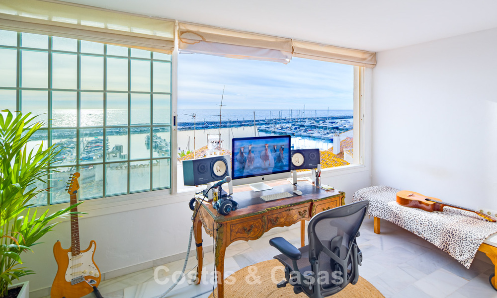 Apartamento de 2 dormitorios en venta con vistas fenomenales en el puerto deportivo de Puerto Banús, Marbella 774226