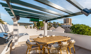 Ático contemporáneo reformado en venta en el valle del golf de Nueva Andalucía, Marbella 774265 