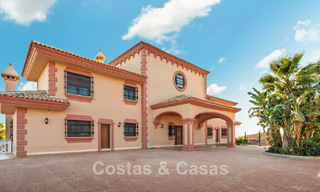 Impresionante villa en venta, junto al campo de golf en Mijas, Costa del Sol 774472 