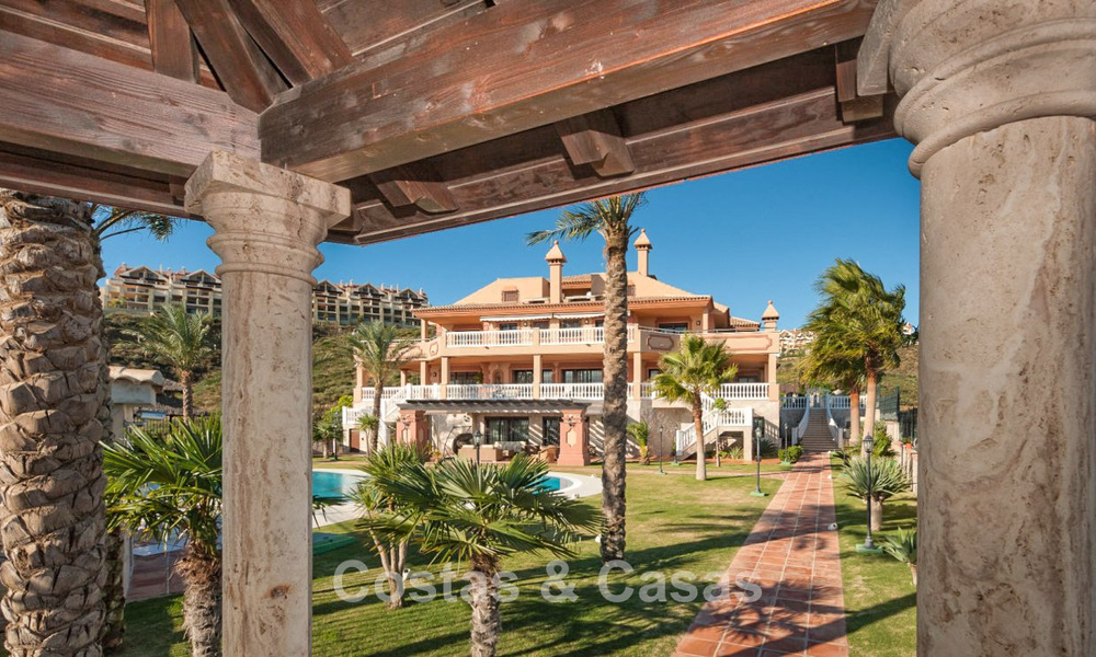 Impresionante villa en venta, junto al campo de golf en Mijas, Costa del Sol 774475