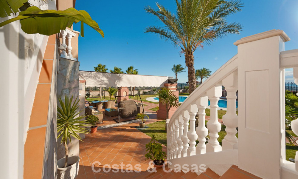 Impresionante villa en venta, junto al campo de golf en Mijas, Costa del Sol 774477