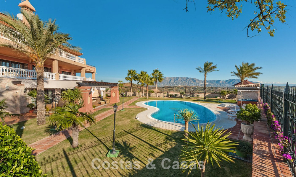 Impresionante villa en venta, junto al campo de golf en Mijas, Costa del Sol 774478