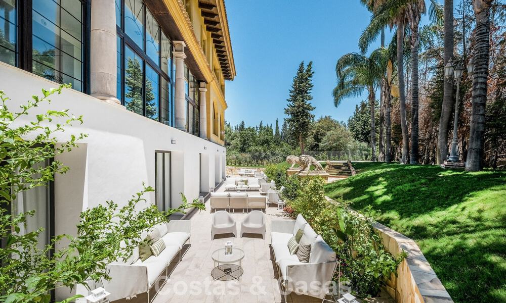 Villa única estilo loft en venta en una cotizada zona residencial en Nueva Andalucía, Marbella 774479