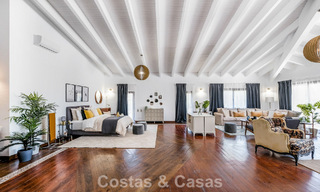 Villa única estilo loft en venta en una cotizada zona residencial en Nueva Andalucía, Marbella 774498 