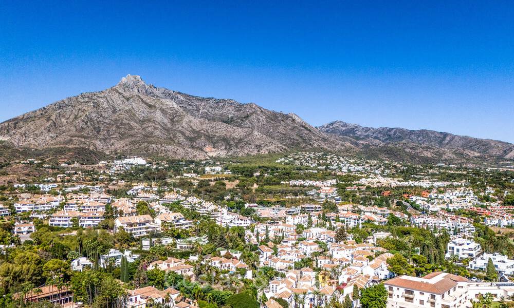 Casas en venta, pueblo andaluz, en el corazon de La Milla de Oro, entre Marbella y Puerto Banus 73266