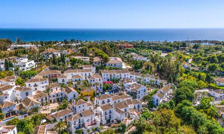 Casas en venta, pueblo andaluz, en el corazon de La Milla de Oro, entre Marbella y Puerto Banus 73268